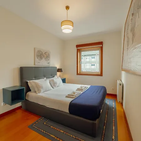 Apartment Downtown Deluxe By Vacationy