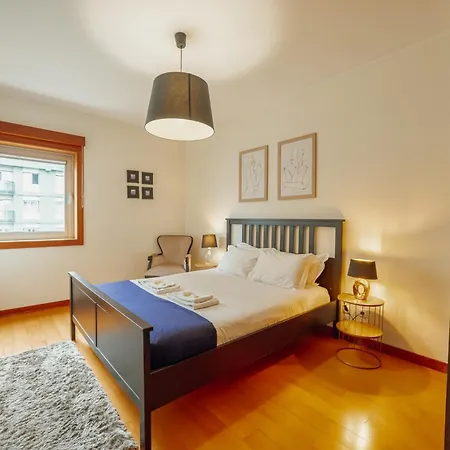 Daire Downtown Deluxe By Vacationy
