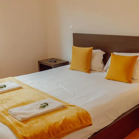 Downtown Deluxe By Vacationy