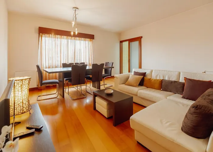 Downtown Deluxe By Vacationy