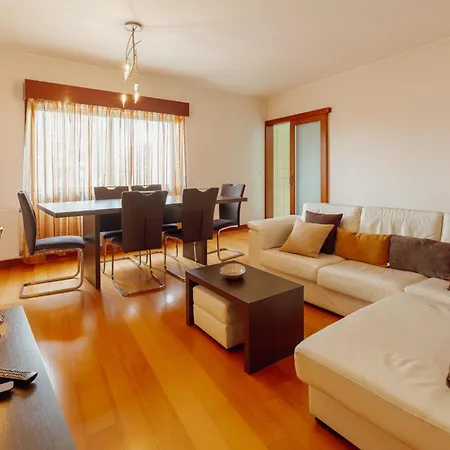 Downtown Deluxe By Vacationy